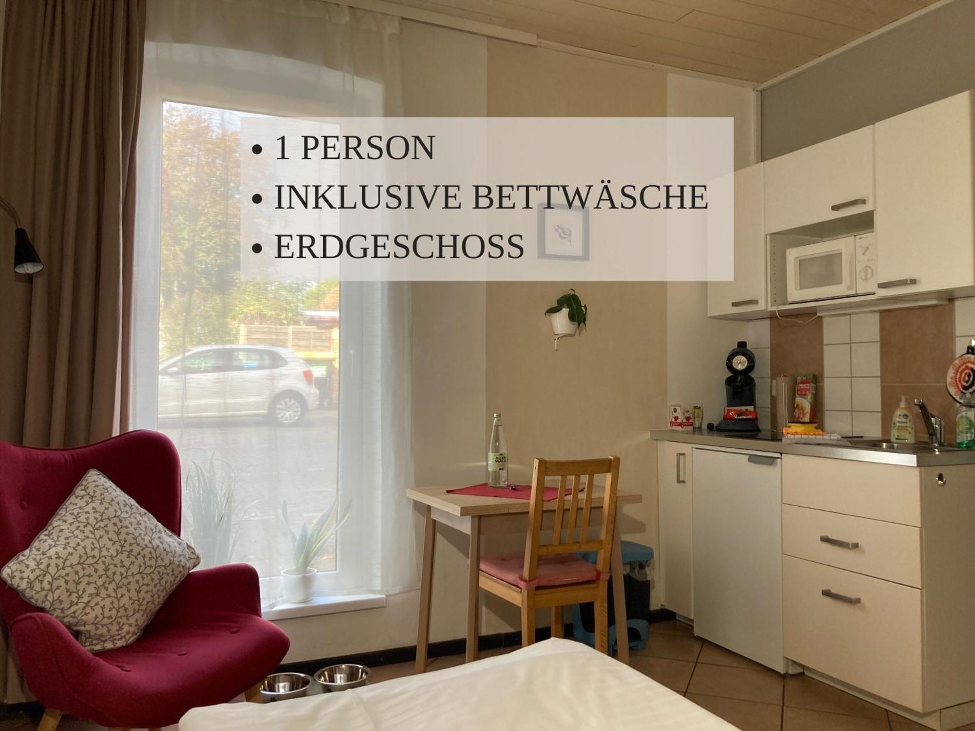 Haus Krabbe: North Sea Apartment with Pet-Friendly Stay Wremen Exterior photo